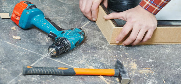 broken door frame repair Grimsby